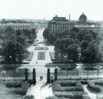 Вид на сквер в центре площади Искусств. Август 1951 г. 
