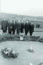 Н. С. Хрущев и делегация Польской Народной Республики во главе с первым секретарем ЦК ПОРП В. Гомулкой у вечного огня на Марсовом поле. 4 ноября 1958 г. 