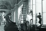 Остекление галереи истории древней живописи Государственного Эрмитажа, пострадавшей во время блокады. 19 января 1945 г. 